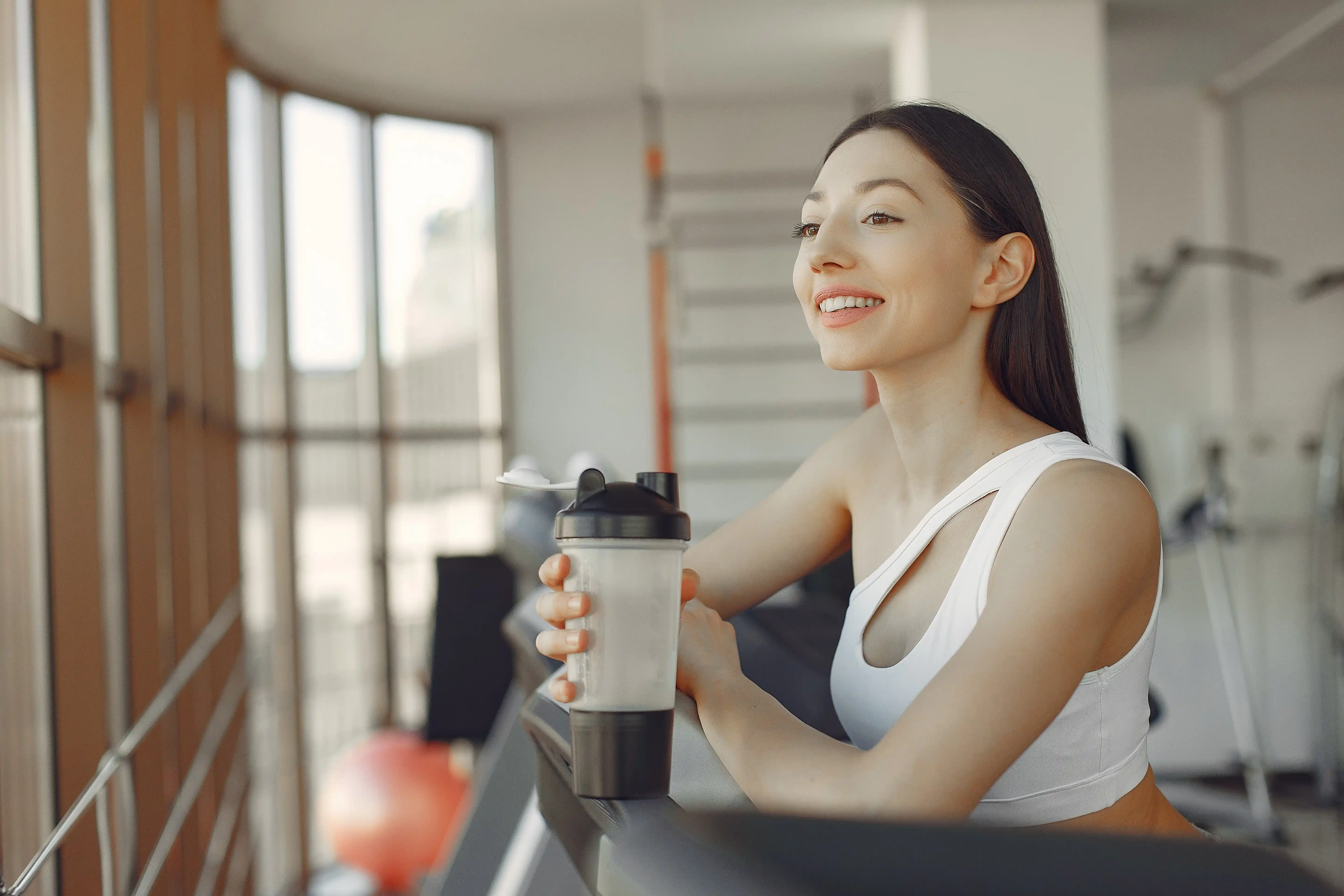 Apakah Wajib Mengonsumsi Protein Shake untuk Olahraga?